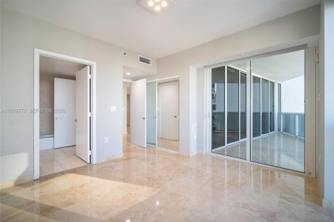 Condominio en venta en Miami Beach, Florida, 2 dormitorios, 133.5 m2 № 2034161 - foto 4