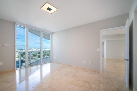 Condominio en venta en Miami Beach, Florida, 2 dormitorios, 133.5 m2 № 2034161 - foto 19