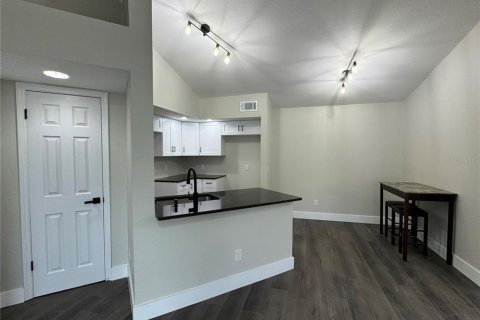 Condominio en alquiler en Orlando, Florida, 1 dormitorio, 68.28 m2 № 1834905 - foto 3