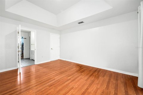 House in Gainesville, Florida 3 bedrooms, 154.96 sq.m. № 2283460 - photo 16