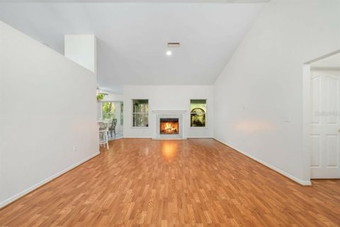 House in Gainesville, Florida 3 bedrooms, 154.96 sq.m. № 2283460 - photo 7