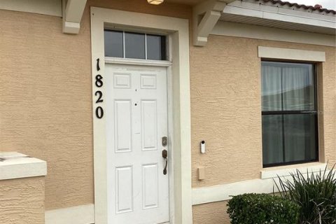 Condo à Poinciana, Floride, 2 chambres  № 2289894