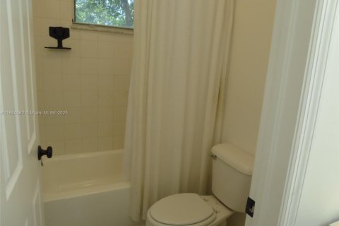 Townhouse in Homestead, Florida 3 bedrooms, 147.16 sq.m. № 1842419 - photo 12