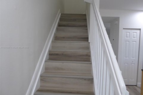 Townhouse in Homestead, Florida 3 bedrooms, 147.16 sq.m. № 1842419 - photo 8