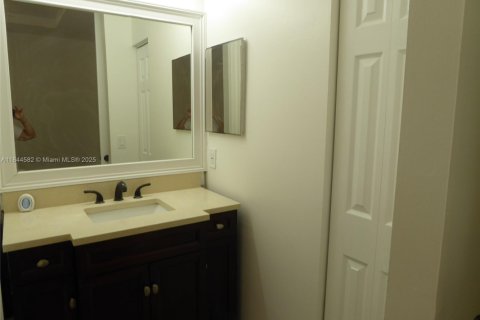 Townhouse in Homestead, Florida 3 bedrooms, 147.16 sq.m. № 1842419 - photo 13