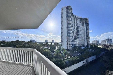 Купить кондоминиум в Авентура, Флорида 3 спальни, 189.52м2, № 2047681 - фото 9