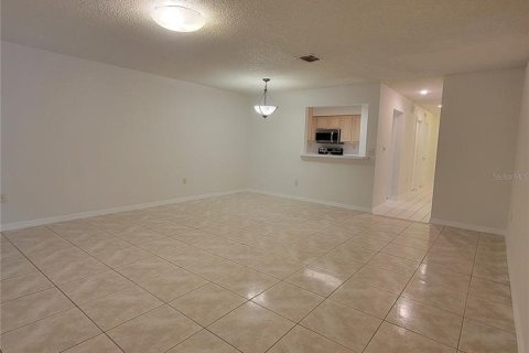 Touwnhouse à louer à Winter Springs, Floride: 3 chambres, 135.64 m2 № 2436711 - photo 14