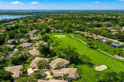 House in Sarasota, Florida 3 bedrooms, 170.75 sq.m. № 2347575