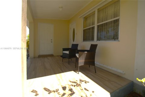 Villa ou maison à vendre à Fort Lauderdale, Floride: 3 chambres, 102.38 m2 № 2047064 - photo 5