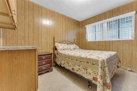 House in Miami, Florida 4 bedrooms, 116.59 sq.m. № 1857477 - photo 14