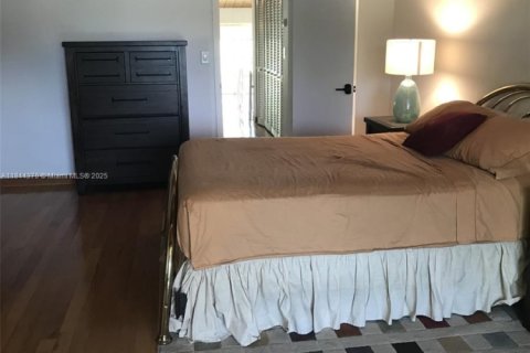Touwnhouse à vendre à Miami, Floride: 2 chambres, 159.42 m2 № 1839614 - photo 11