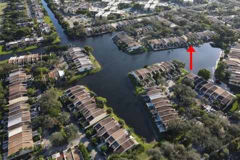 Touwnhouse à vendre à Miami, Floride: 2 chambres, 159.42 m2 № 1839614 - photo 20