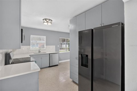 Villa ou maison à louer à Dunedin, Floride: 3 chambres, 138.24 m2 № 2435028 - photo 15