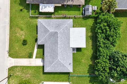 Villa ou maison à louer à Dunedin, Floride: 3 chambres, 138.24 m2 № 2435028 - photo 2
