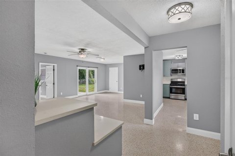Villa ou maison à louer à Dunedin, Floride: 3 chambres, 138.24 m2 № 2435028 - photo 5