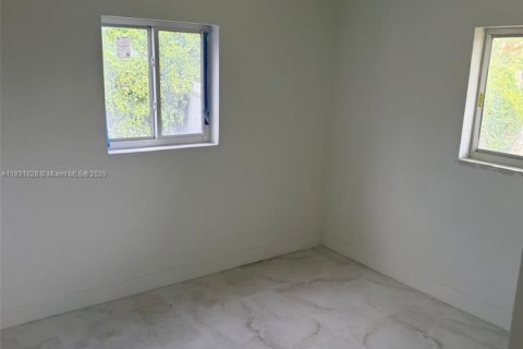 House in Miami, Florida 4 bedrooms, 92.34 sq.m. № 1809211 - photo 7