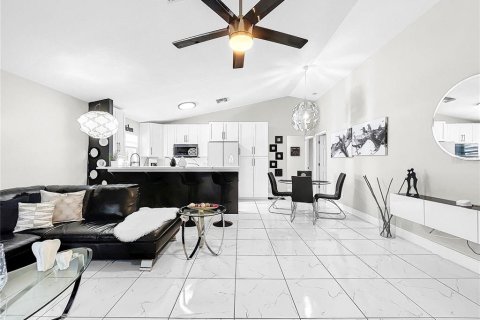 Casa en venta en Saint Petersburg, Florida, 3 dormitorios, 151.34 m2 № 1523629 - foto 21