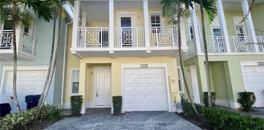 Touwnhouse à Doral, Floride 3 chambres, 188.87 m2 № 1887388