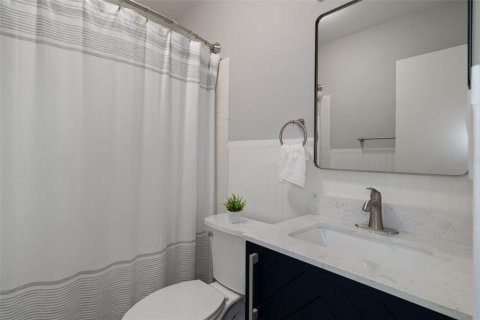 Condo in Saint Petersburg, Florida, 1 bedroom  № 1775687 - photo 16