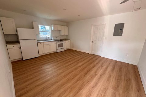 Studio in Riviera Beach, Florida № 2083421 - photo 4