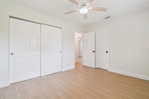 House in Tampa, Florida 3 bedrooms, 85.93 sq.m. № 1873477 - photo 20
