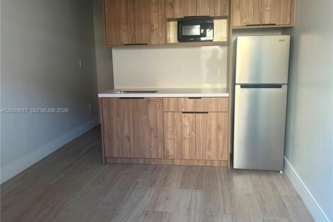 Appartement à louer à Miami, Floride: 1 chambre № 2338698 - photo 2