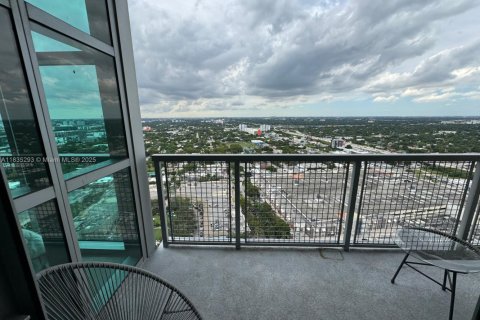 Condominio en venta en Miami, Florida, 60.85 m2 № 1934996 - foto 17