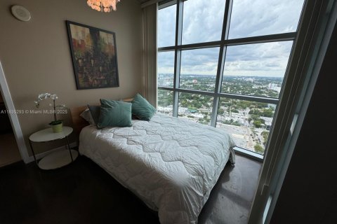 Condominio en venta en Miami, Florida, 60.85 m2 № 1934996 - foto 10