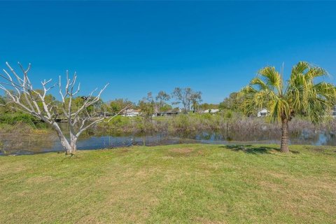 House in Sarasota, Florida 3 bedrooms, 146.6 sq.m. № 2152308 - photo 7