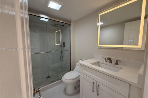 Condominio en venta en Aventura, Florida, 2 dormitorios, 121.98 m2 № 2011268 - foto 17