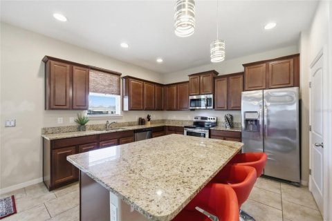 Casa en venta en Davenport, Florida, 4 dormitorios, 272.02 m2 № 2208670 - foto 5