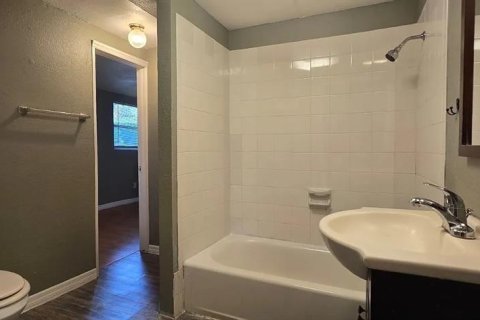 Casa en venta en Tampa, Florida, 4 dormitorios, 133.31 m2 № 2386210 - foto 7