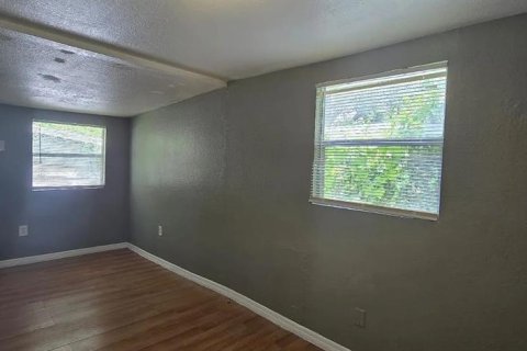 Casa en venta en Tampa, Florida, 4 dormitorios, 133.31 m2 № 2386210 - foto 8