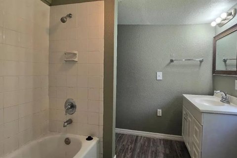 Casa en venta en Tampa, Florida, 4 dormitorios, 133.31 m2 № 2386210 - foto 5