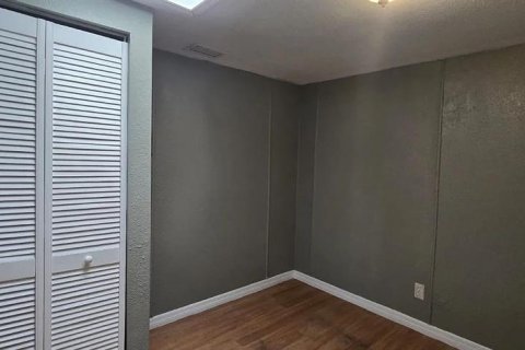 Casa en venta en Tampa, Florida, 4 dormitorios, 133.31 m2 № 2386210 - foto 10