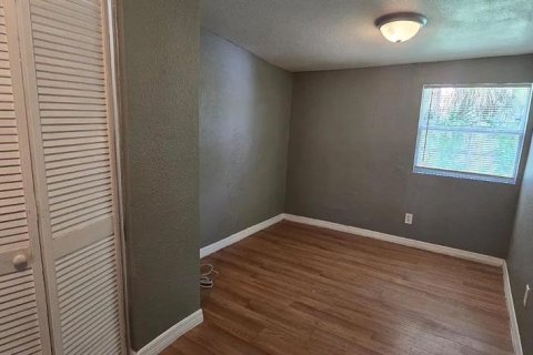 Casa en venta en Tampa, Florida, 4 dormitorios, 133.31 m2 № 2386210 - foto 9