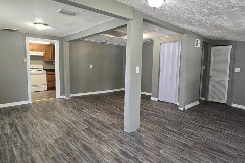 Casa en venta en Tampa, Florida, 4 dormitorios, 133.31 m2 № 2386210 - foto 6