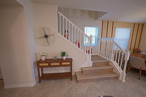 Townhouse in Clermont, Florida 5 bedrooms, 211.45 sq.m. № 1911174 - photo 18