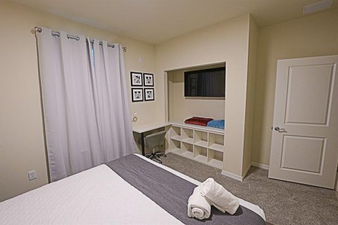 Townhouse in Clermont, Florida 5 bedrooms, 211.45 sq.m. № 1911174 - photo 15