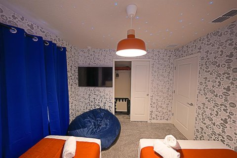 Townhouse in Clermont, Florida 5 bedrooms, 211.45 sq.m. № 1911174 - photo 25