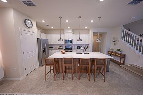 Townhouse in Clermont, Florida 5 bedrooms, 211.45 sq.m. № 1911174 - photo 7