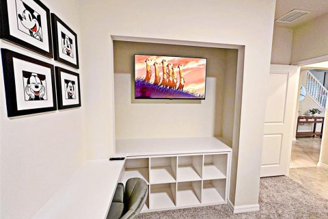 Townhouse in Clermont, Florida 5 bedrooms, 211.45 sq.m. № 1911174 - photo 12