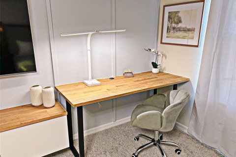 Townhouse in Clermont, Florida 5 bedrooms, 211.45 sq.m. № 1911174 - photo 11