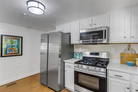 House in Lakeland, Florida 2 bedrooms, 91.79 sq.m. № 2094678 - photo 14