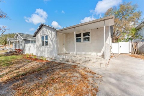 House in Saint Petersburg, Florida 3 bedrooms, 96.25 sq.m. № 1907886 - photo 21