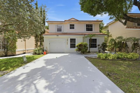 Casa en Coral Springs, Florida 4 dormitorios, 182.18 m2 № 2171645