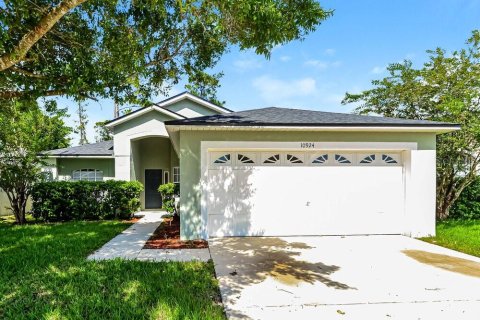 Casa en alquiler en Orlando, Florida, 3 dormitorios, 119.01 m2 № 1914490 - foto 1