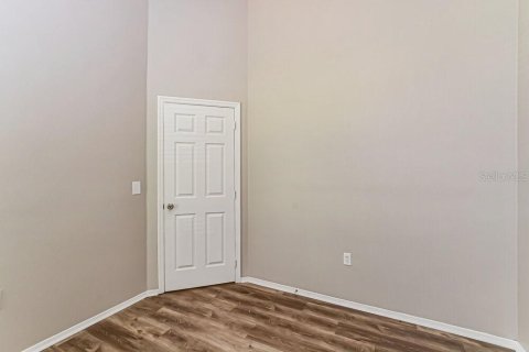 Casa en alquiler en Orlando, Florida, 3 dormitorios, 119.01 m2 № 1914490 - foto 13