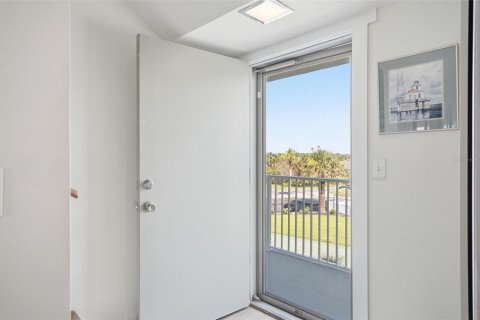 Condo in Flagler Beach, Florida, 2 bedrooms  № 2150712 - photo 12
