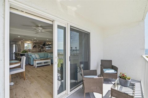 Condo in Flagler Beach, Florida, 2 bedrooms  № 2150712 - photo 23